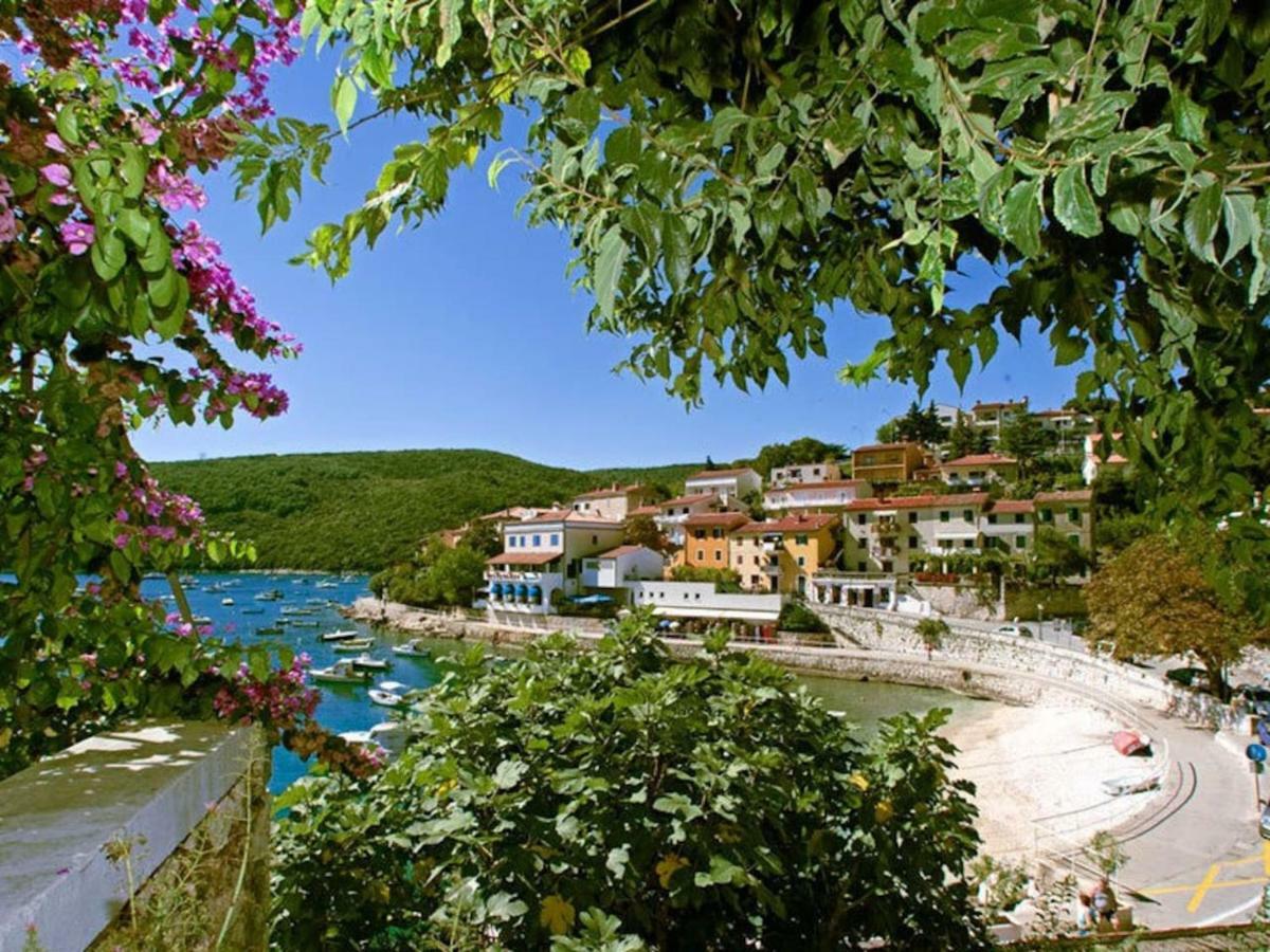 Mare And Terra Apartments Rabac Eksteriør bilde